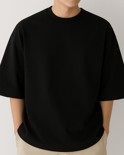 black-oversized-unisex-tshirt-minimalist-casual-look