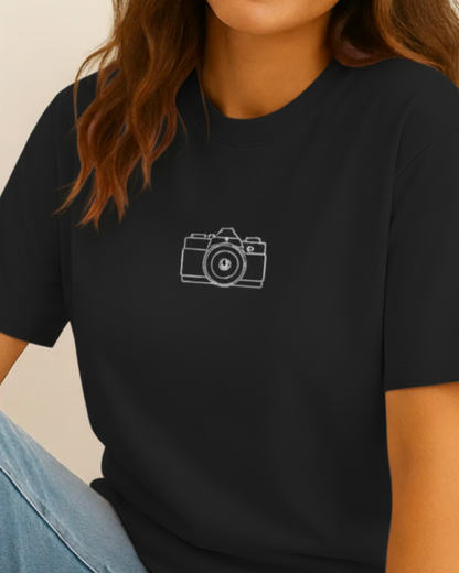 black womens-casual-camera-icon-tee
