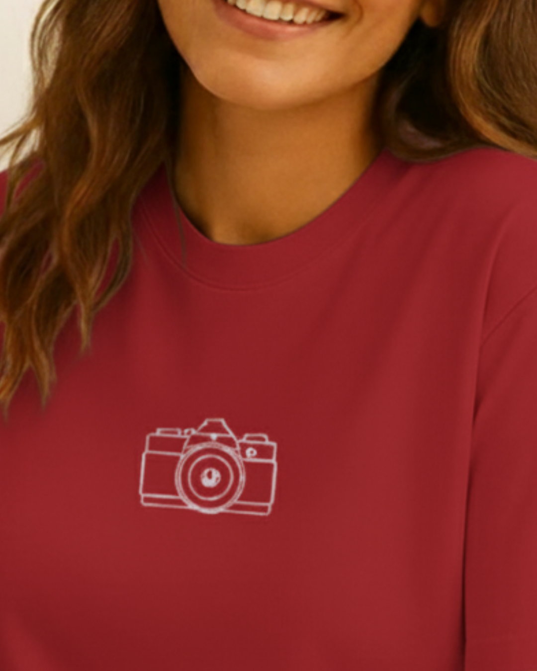 red womens-casual-camera-icon-tee